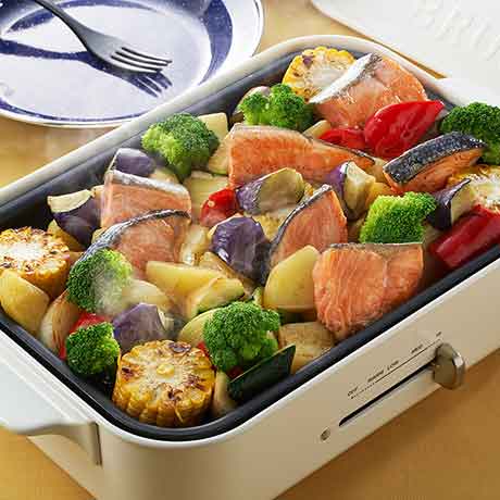塩鮭と夏野菜のぎゅうぎゅう焼き
