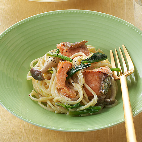 極醸塩銀鮭のミルクパスタ