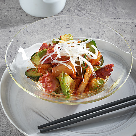 アボカドとたこのキムチ和え