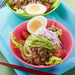 野菜たっぷりジャージャーめん