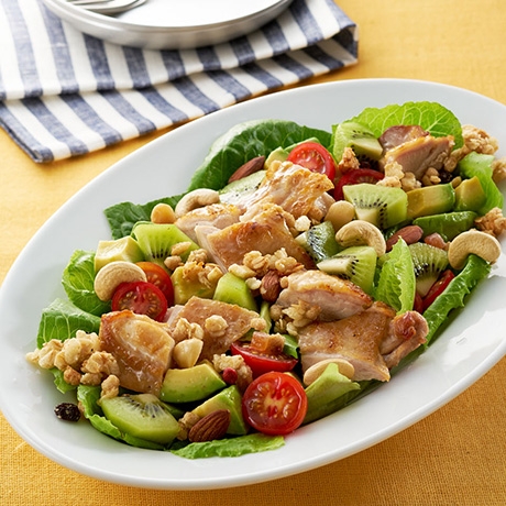 ロメインレタスとキウイと鶏肉のパワーサラダ