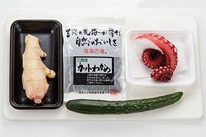 蒸したこときゅうりの酢の物