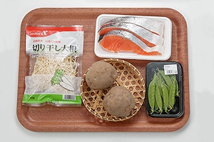 新じゃがと切り干しの煮物