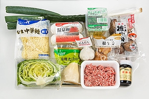 サラダ冷やしジャージャー麺風