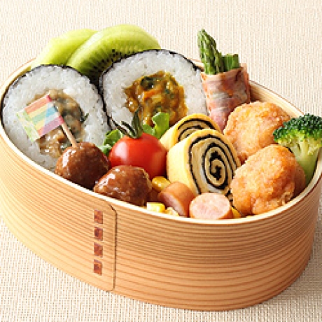 「勝ち飯R」弁当(香味唐揚げ/柔らかミートボール)