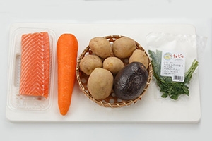 ひなまつりのケーキサラダ