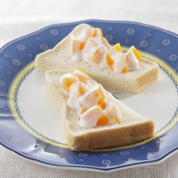 フルーツヨーグルトサンド