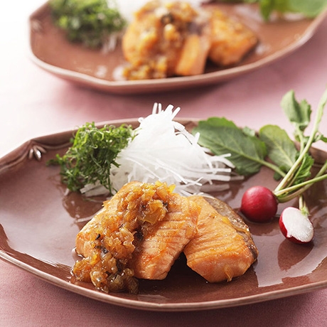 サーモンのステーキ梅ソース