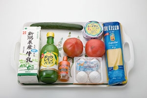 トマトとツナの冷製パスタ&レモンラッシー