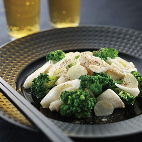 いかとブロッコリーの塩炒め