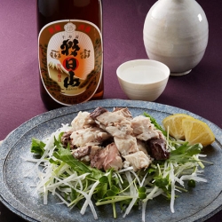 ぶりの酒蒸し塩レモン添え