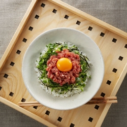 まぐろ丼