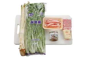 うど・水菜とカニのごまドレ