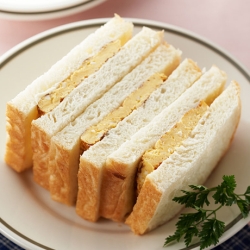 イースター 厚焼きたまごサンド