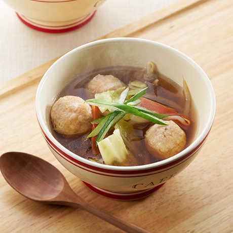 野菜と肉団子の食べるスープ