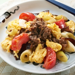 トマトと卵と牛肉の炒め物