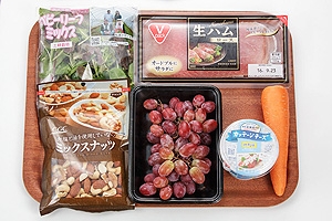 ぶどうとチーズのパワーサラダ