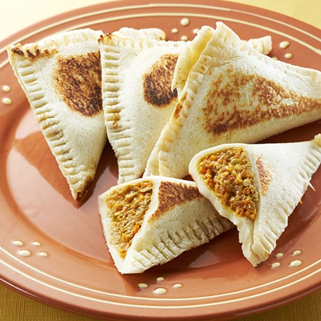 ツナそぼろの焼きカレーパン