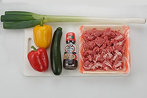 ズッキーニと牛肉のオイルソース炒め