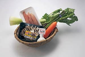 春野菜とまいたけのバターソースかけ