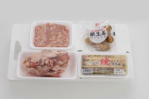 鶏ひき肉の味噌鍋