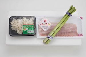 花びら茸とアスパラ・ベーコンの炒め物