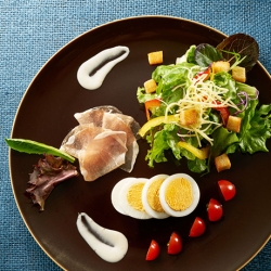 生ハムのシーザーサラダ