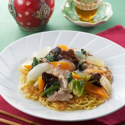 豚肉とほうれん草のあんかけ焼きそば