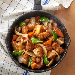 シャキシャキ野菜の黒酢酢豚