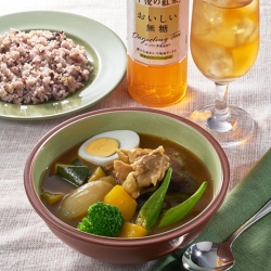 なすとおくらの夏野菜スープカレー