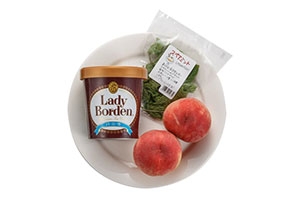 「山の日」ゴロゴロ桃ソースアイス