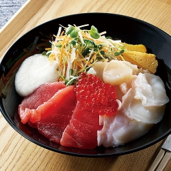 北海道たっぷり海鮮丼