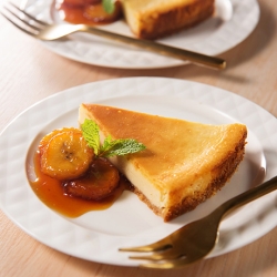 味噌チーズケーキ キャラメルバナナ添え