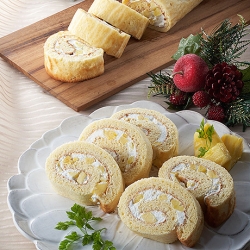 たっぷりパインのくるくるロールケーキ
