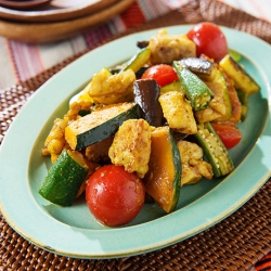 夏野菜とチキンのサブジ風