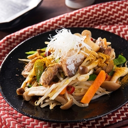 さば缶でつくる秋野菜のカレー炒め