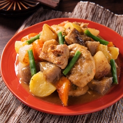 鶏肉と根菜のみそ煮