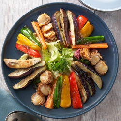 ほたてと緑黄色野菜のグリル ECHIGO salad