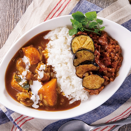 かぼちゃのクリームカレー&揚げなすのカレー