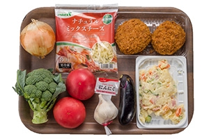 肉ジュワでかメンチのトマトチーズ