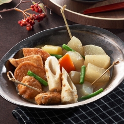 大根とおでん種の味噌煮