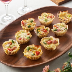 餃子の皮でカレー風味のミニキッシュ