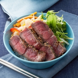 野菜と食べる!スパイス★ステーキ丼