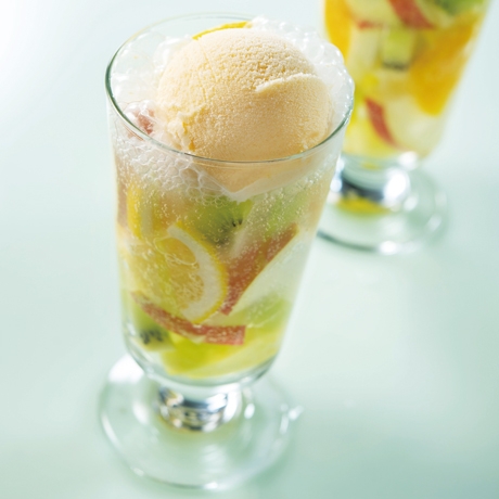 フルーツごろごろフロートスカッシュ