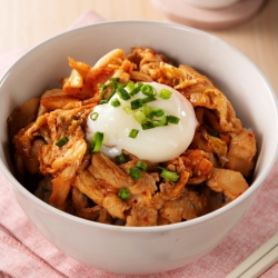豚キムチ丼