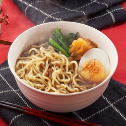 焙煎スパイス香るカレーラーメン