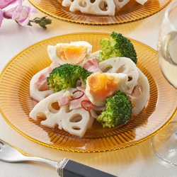 ブロッコリーとれんこんのホットサラダ