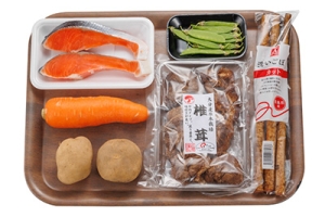 塩銀鮭とじゃが芋の煮物