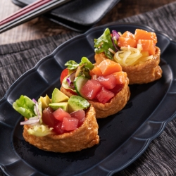 まぐろとサーモンのサラダいなり