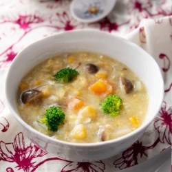 野菜たっぷり中華風コーンスープ
